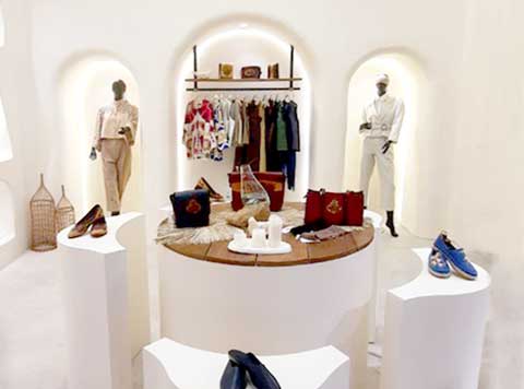 فروشگاه پوشاک دنیم ورودی