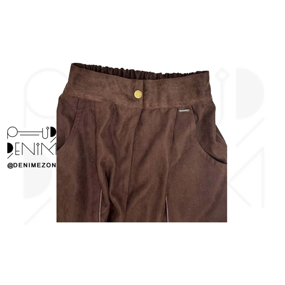 شلوار کتان مخملی آموتیا قهوه ای نمای نزدیک l دنیم مزون نمای پشت - مانا دنیم
